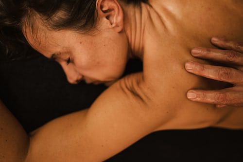 Have A Couples Massage In Lakeview