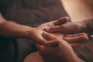 Read more about the article Why you should have a couples massage in Lakeview