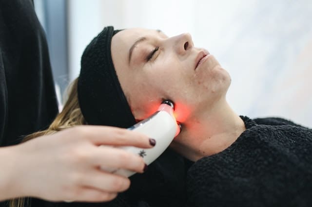You are currently viewing Reasons to switch from waxing to laser hair removal​