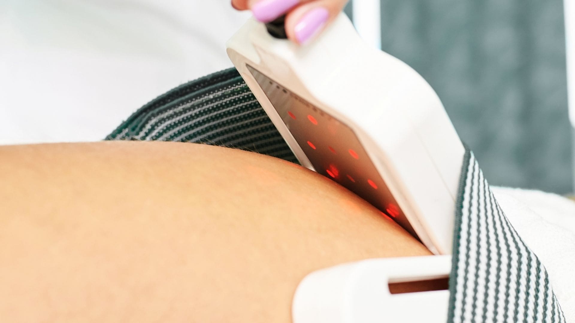 You are currently viewing What is Laser Liposuction?