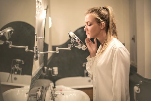 You are currently viewing How Long Does The Glow Facial Last?